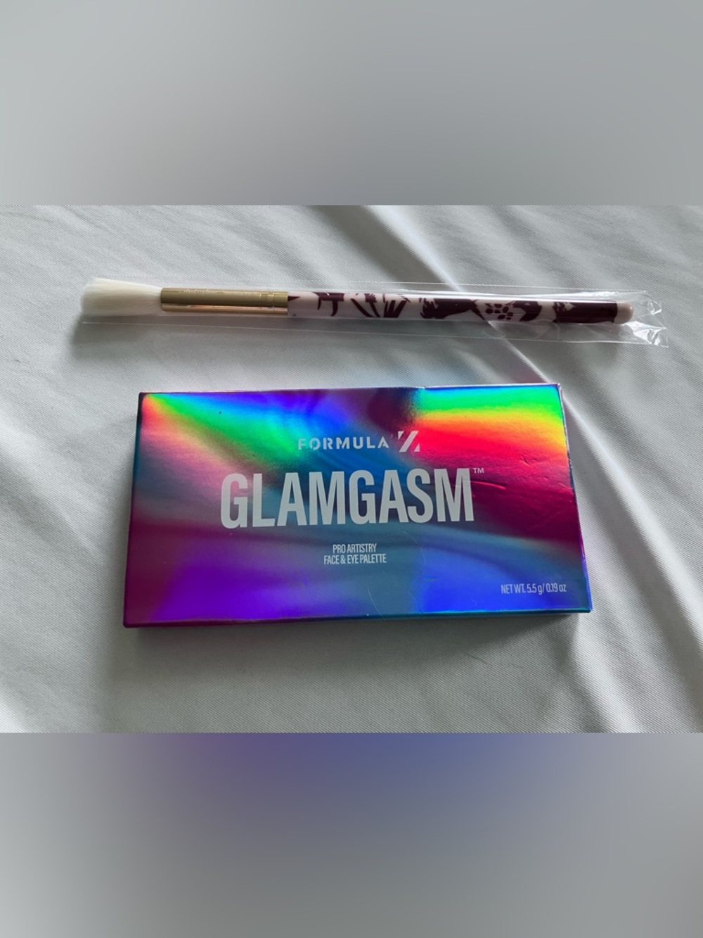 NEW Eye pallet & blending brush